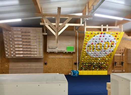 Salle de bloc Vertic’Halle à Monthey - #8